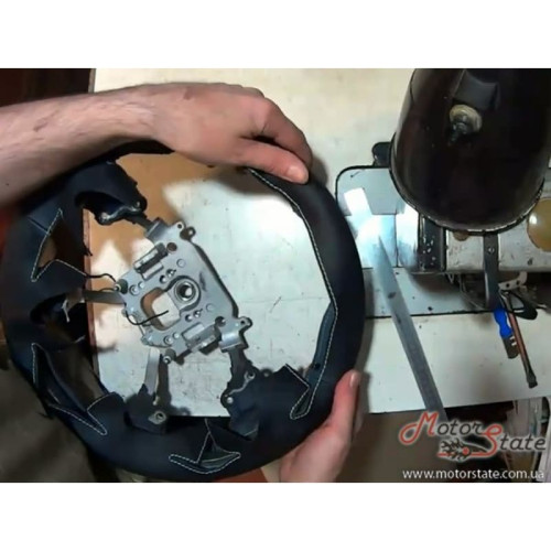 Видеокурс. Как перетянуть руль автомобиля кожей